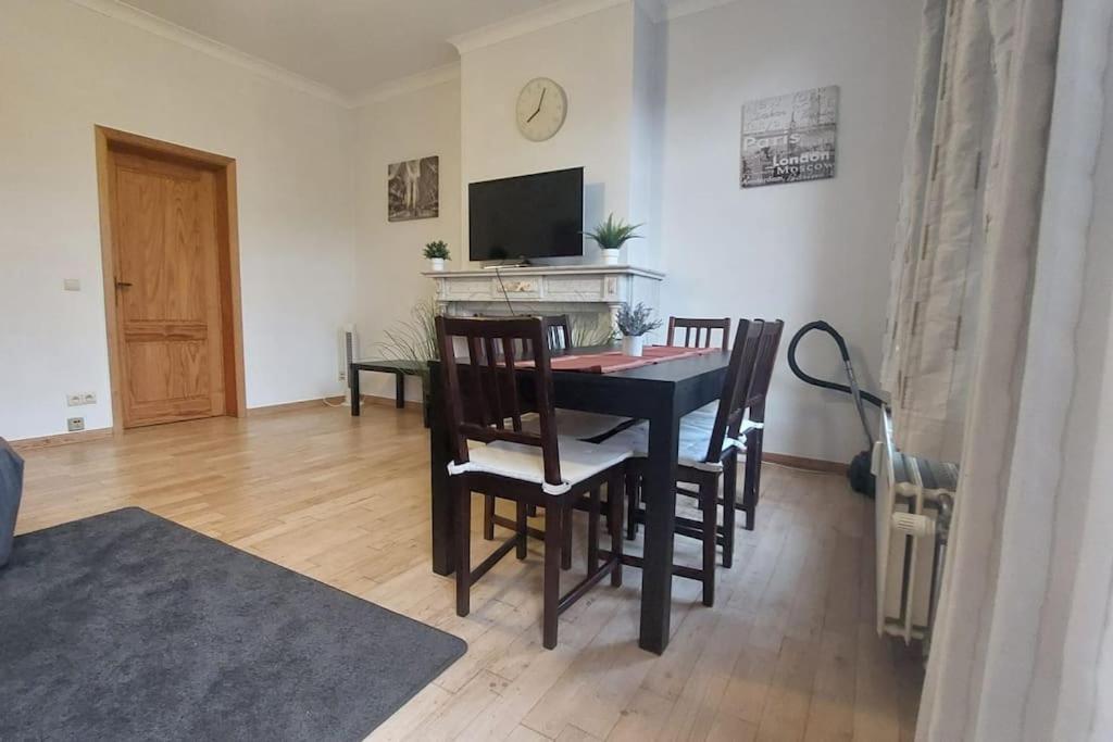 Charming 1-Bedroom Apartment Брюссель Экстерьер фото