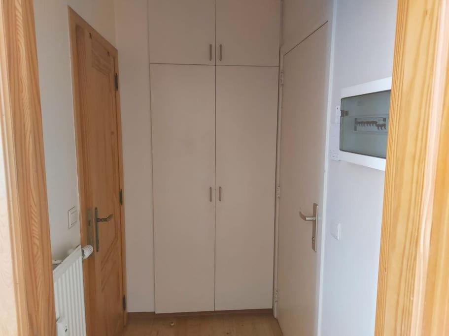 Charming 1-Bedroom Apartment Брюссель Экстерьер фото